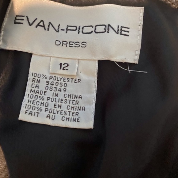 Evan Picone black dress. Size 12 - Picture 5 of 5